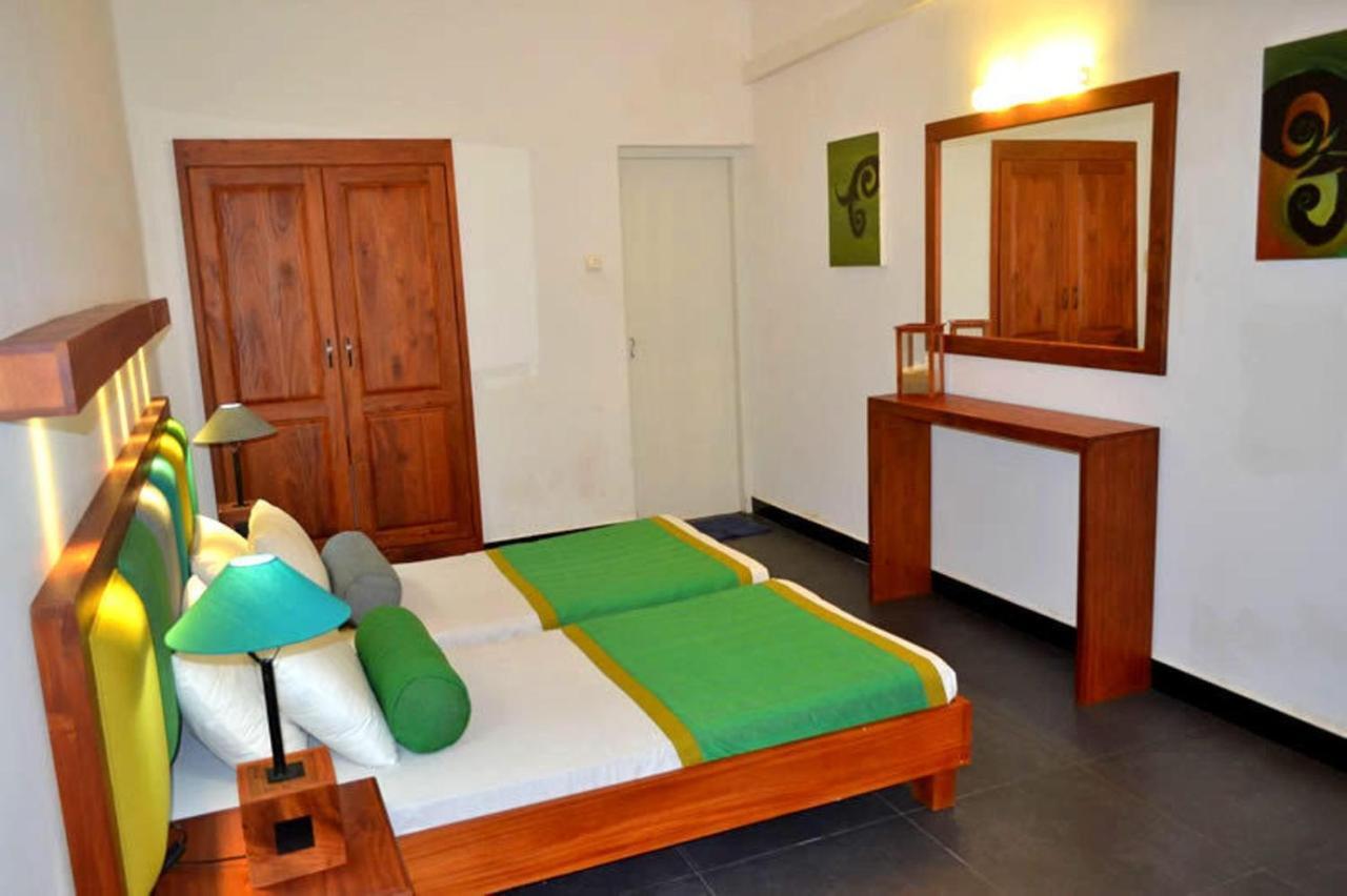 Star Beach Guest House Negombo Kültér fotó
