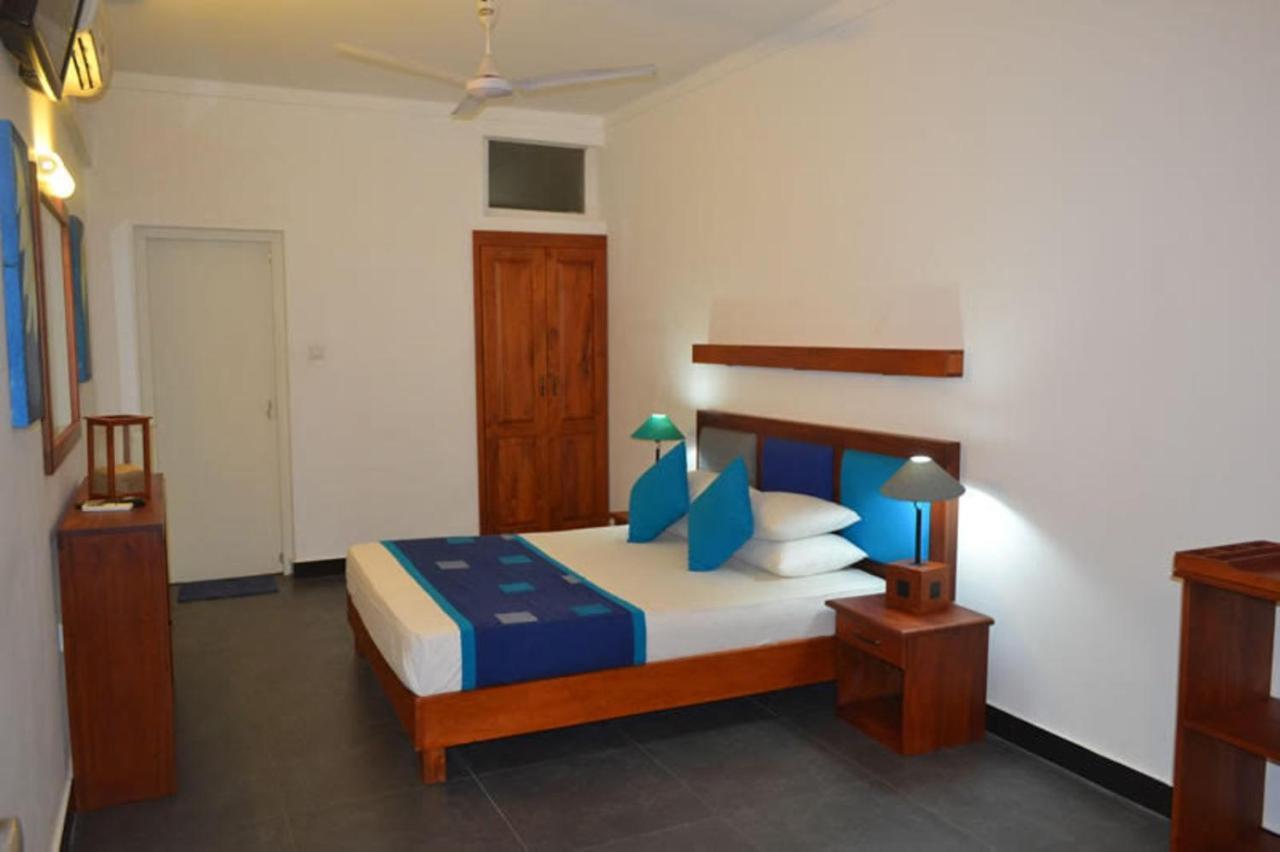 Star Beach Guest House Negombo Kültér fotó