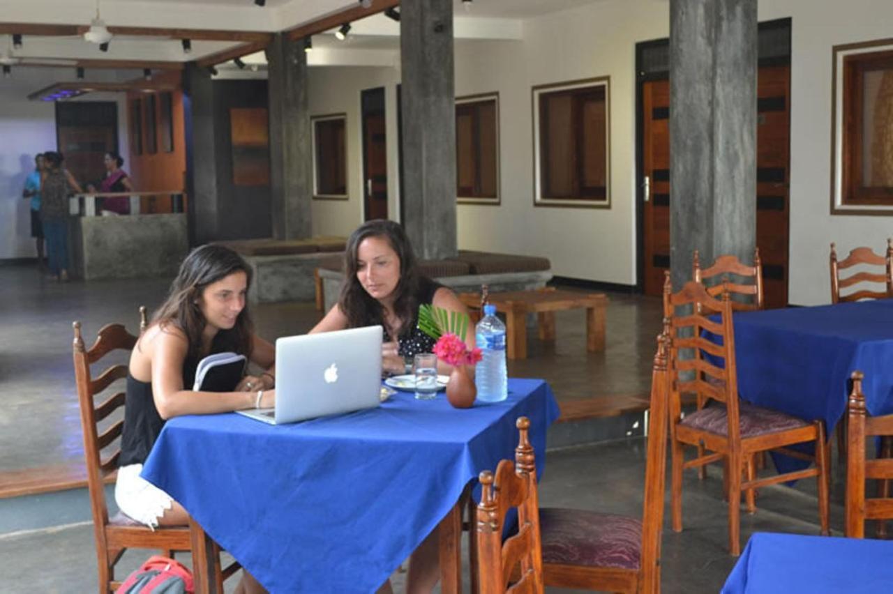 Star Beach Guest House Negombo Kültér fotó