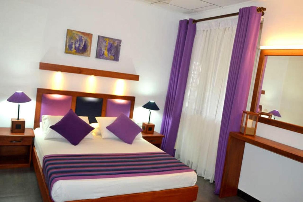 Star Beach Guest House Negombo Kültér fotó
